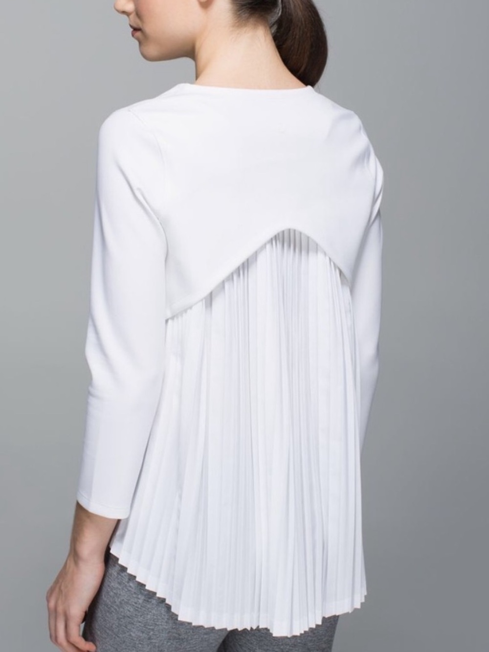 Lululemon Pleat On White shirt ✨RARE✨